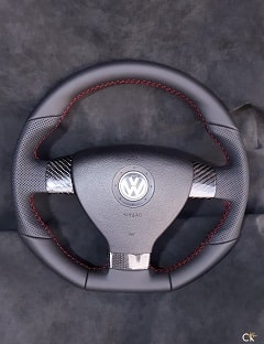 Перетяжка руля Фольксваген Гольф натуральной кожей наппа и псевдоперфорация